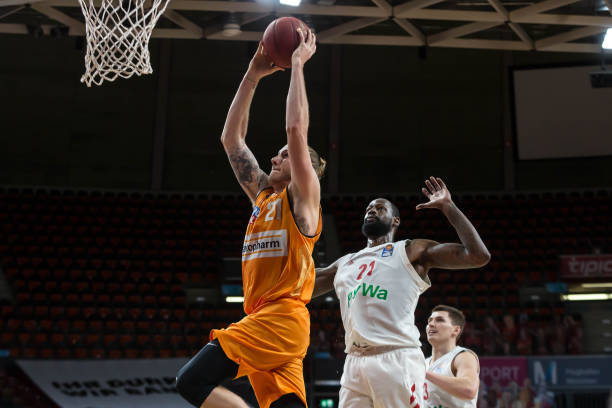 现出的团队 现出的团队