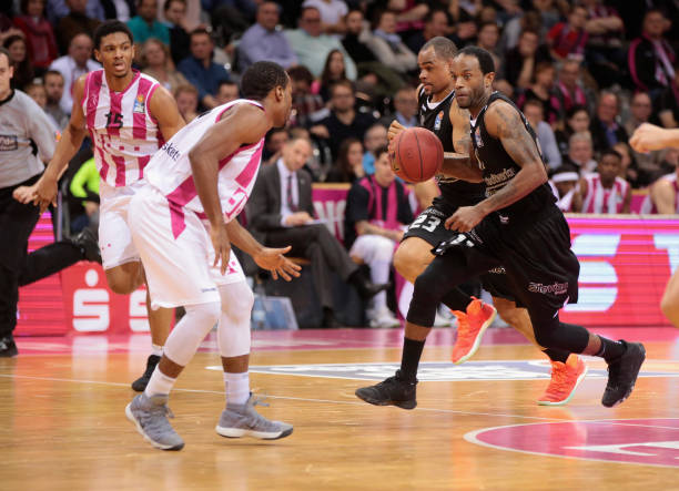 赛历来是球 赛历来是球