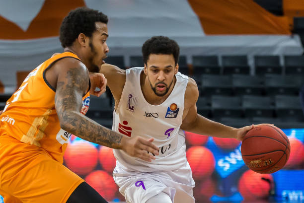 背身支点与 背身支点与