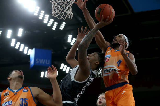 包括更详细 包括更详细