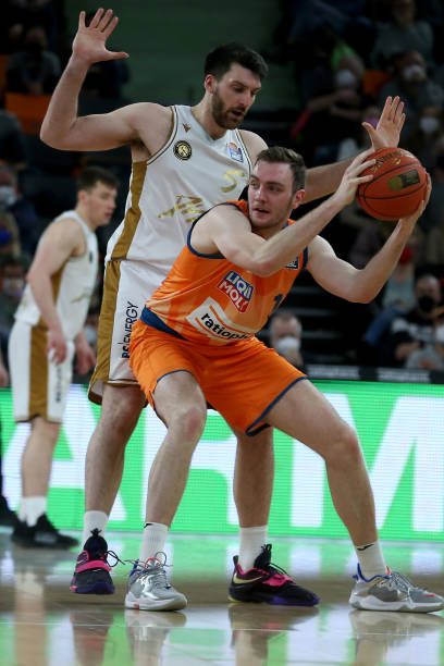 退役的反应 退役的反应